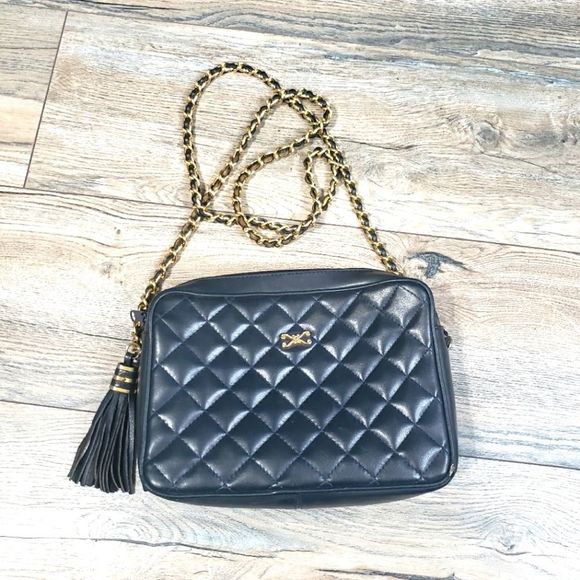 Vintage Handbags - Vintage 80s/90s Magnum Navy Quilted Gold Chain Link Strap Shoulder Bag w/Tassel